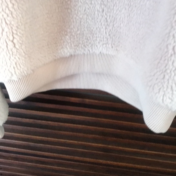 Lovers + Friends Sherpa top - Picture 3 of 8